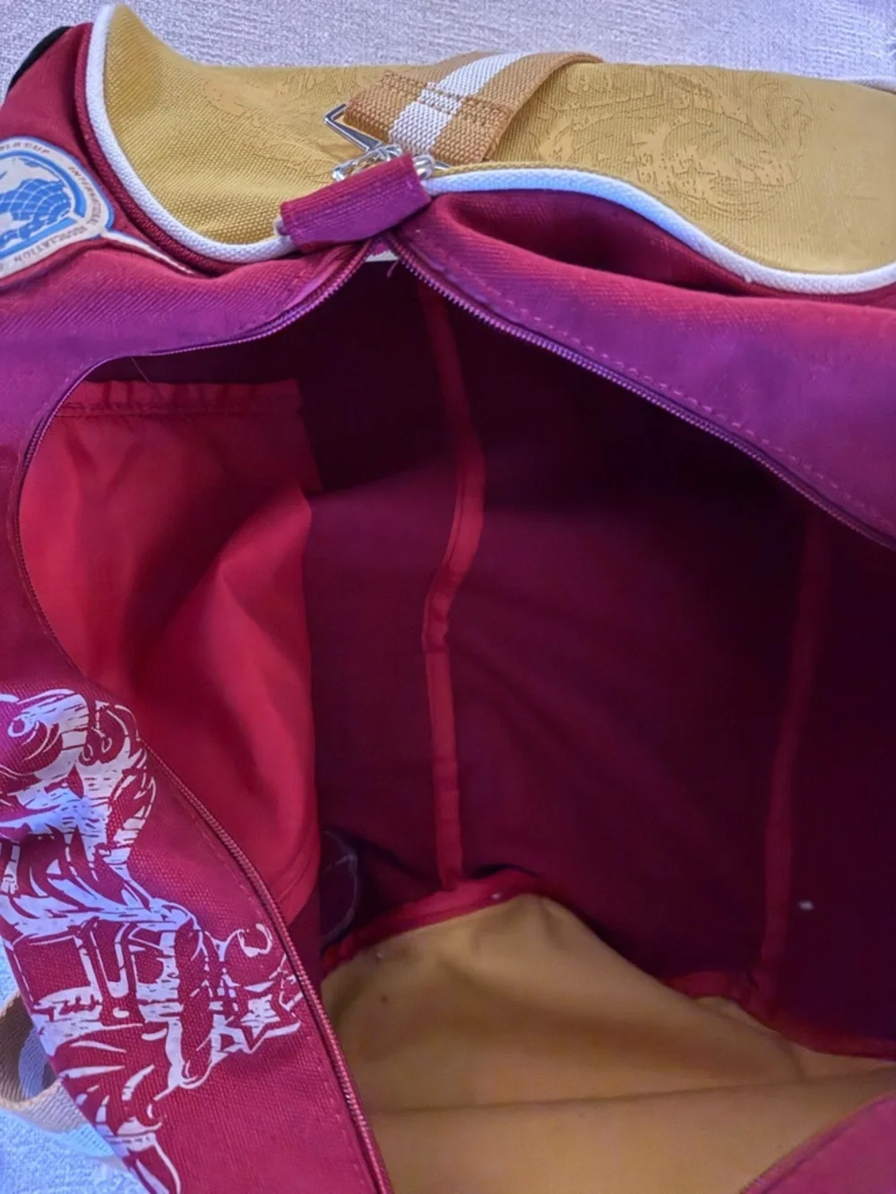 UNIVERSAL STUDIOS HARRY'S QUIDDITCH TEAM NUMBER 07 DUFFLE BAG